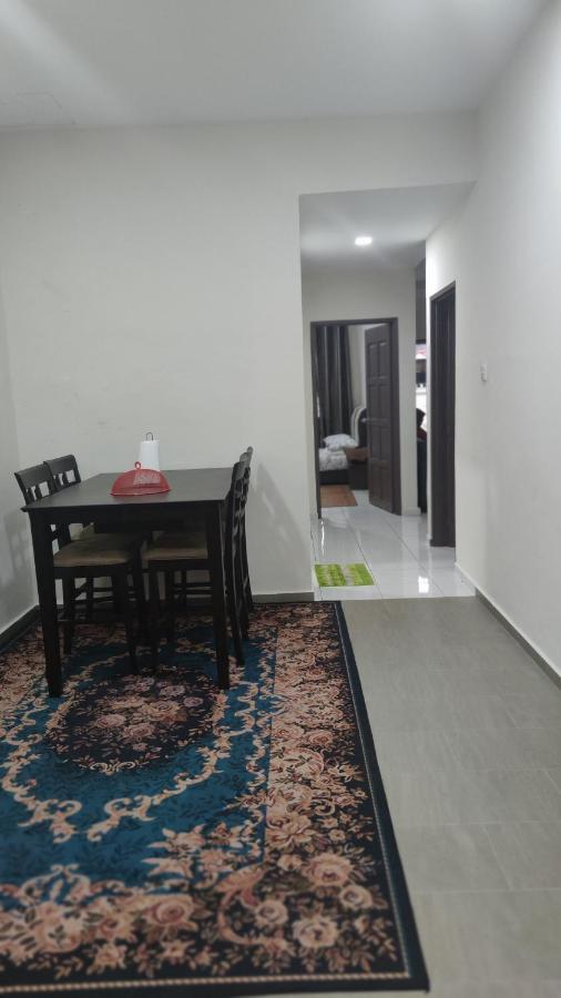 Home Stay Adams Pasir Gudang Exterior photo